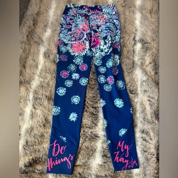 Lilly Pulitzer Luxletic Size Small Legging Maralyn Gypsea - Picture 4 of 5